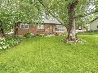 9909 Heatherton Dr, Saint Louis, MO
