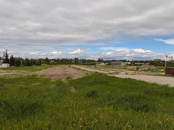 602 Whispering Greens Ave, Vulcan, AB T0L 2B0