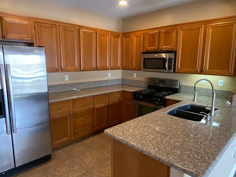 6353 Avenida De Las Vistas #1 — Photo 11