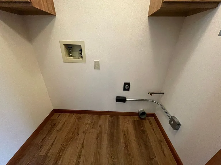 211 Tanglewood Dr #C — Photo 4