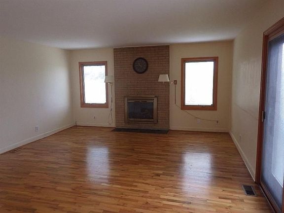 5th image of 211 Nichols Dr