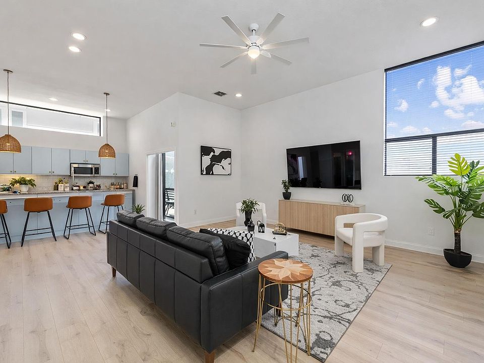1st image of 5809 Toscana Ave