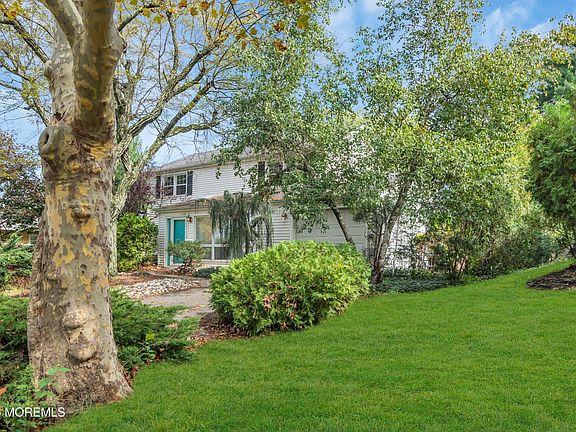 3rd image of 8 Avalon Lane