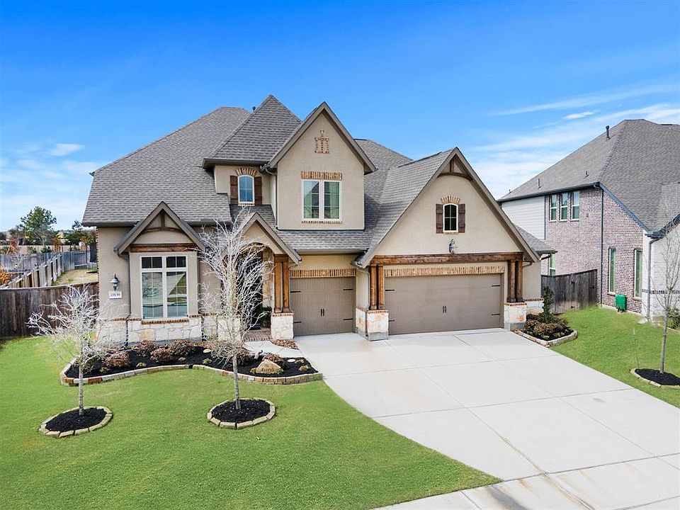 1st image of 19139 Blue Hill Ln