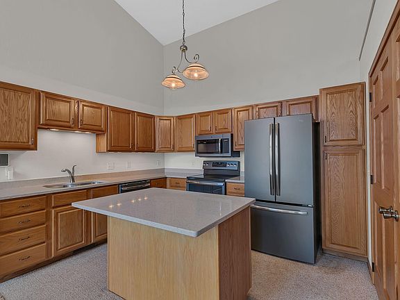 2nd image of 1904 27th St SE Unit F