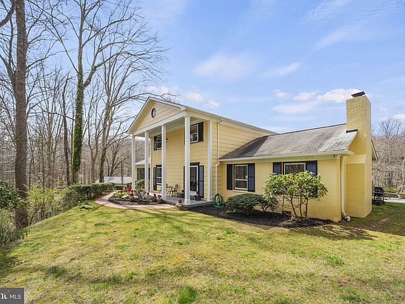 2nd image of 11944 Lakewood Ln