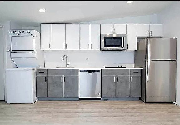 4th image of 369 W 36th St APT 2C