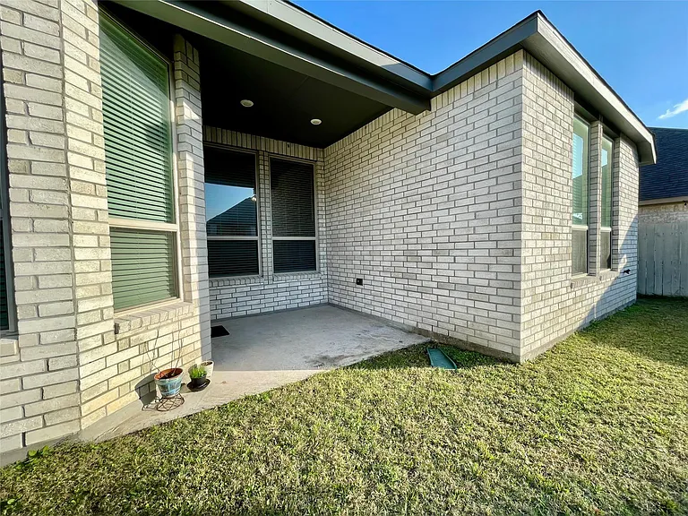 4334 Hemlock Grove Ln — Photo 37