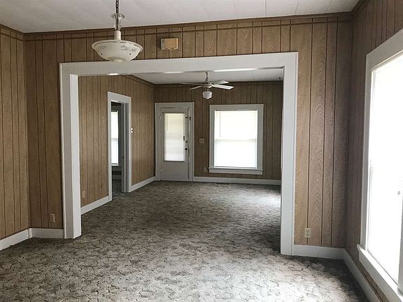 3rd image of 923 W McKinley Ave