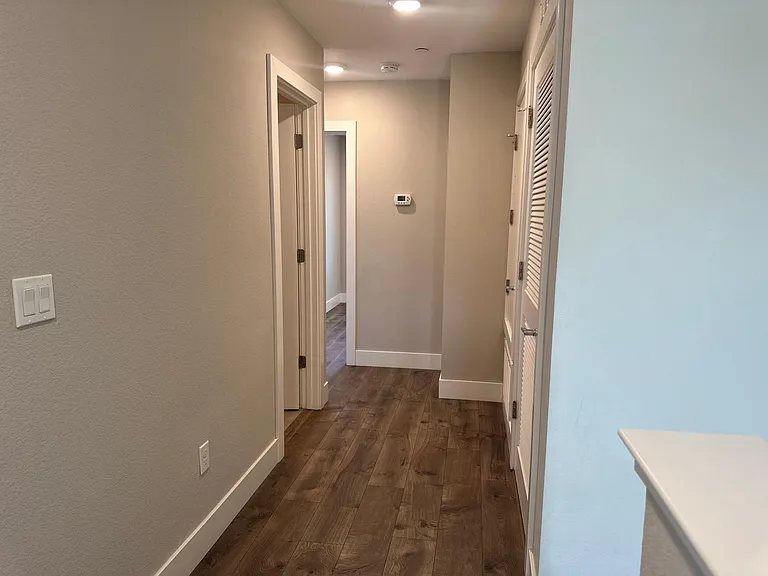 2009 Mahuron Cir — Photo 19