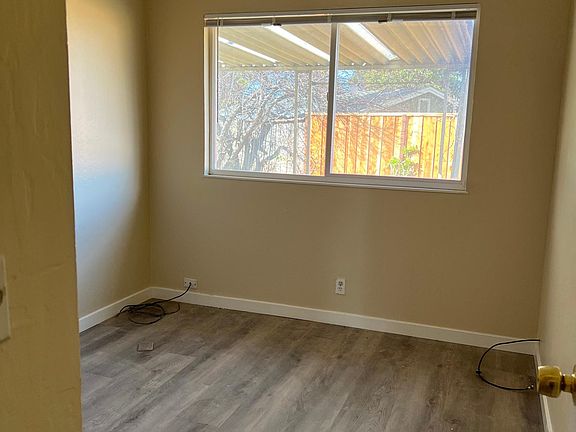 5th image of 2426 Old Crest Pl