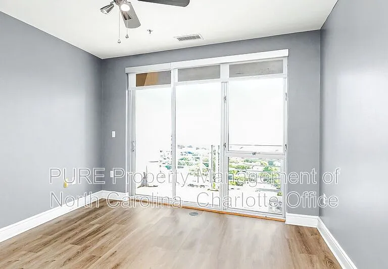 333 W Trade St #2101 — Photo 4