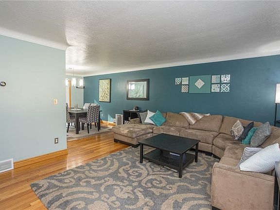 4th image of 4624 Lansing Dr