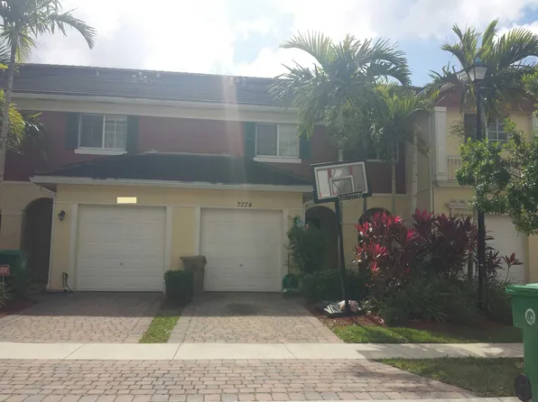 7774 Paddock Pl, Davie, FL 33328