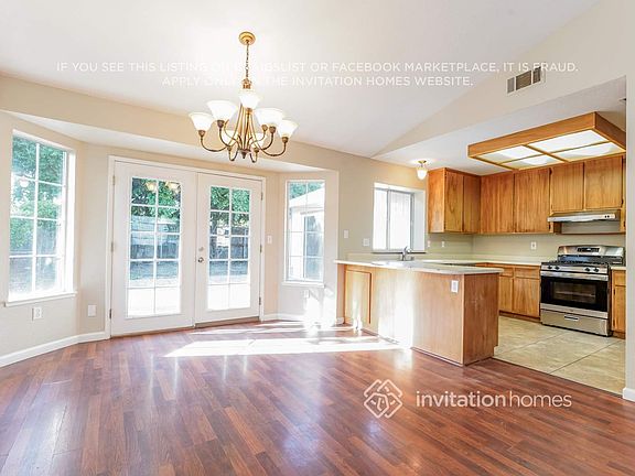 5th image of 303 Hampshire Ct