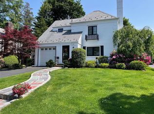 60 Bourndale Rd N, Manhasset, NY 11030