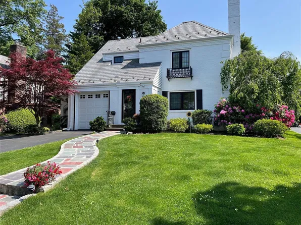 60 Bourndale Road N, Manhasset, NY 11030