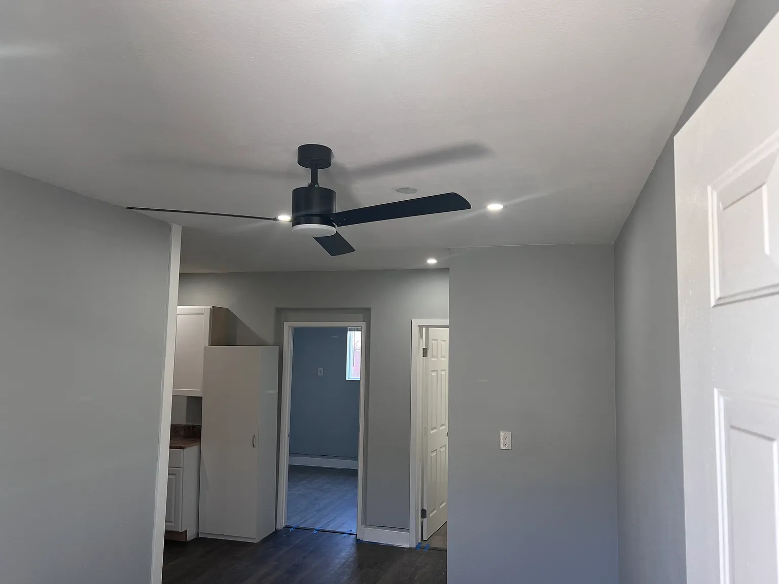 2 bed, 550 sqft, $1,850 — Photo 2