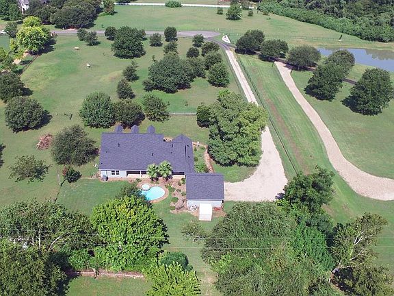 2nd image of 6720 Country Ln N