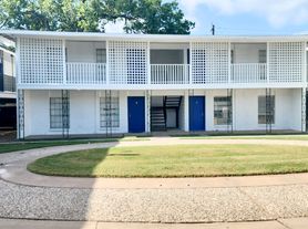 4742 Yale Apartments