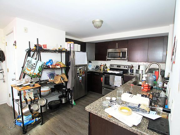 3rd image of 2843 W Girard Ave #3