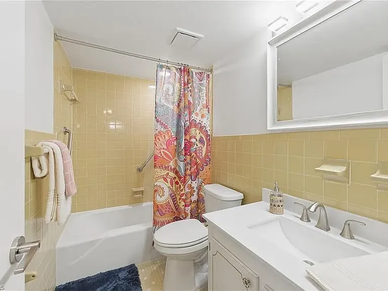 3030 Binnacle Dr #201 — Photo 29