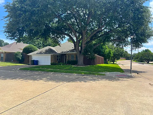 2530 Millcroft Ln Photo 1