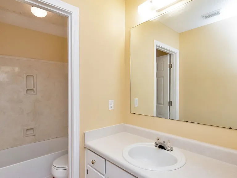 3057 Brookline Dr W — Photo 5