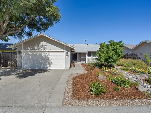 3886 Klamath Way, Napa, CA 94558