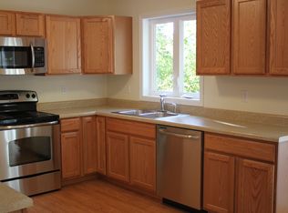 127 Vosburgh Rd, Clifton Park, NY 12065