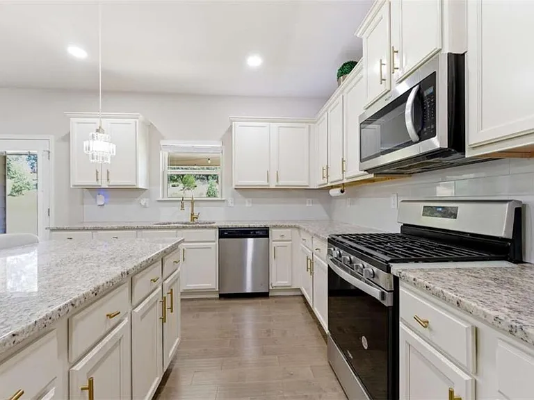 3798 Southfield Ct — Photo 15