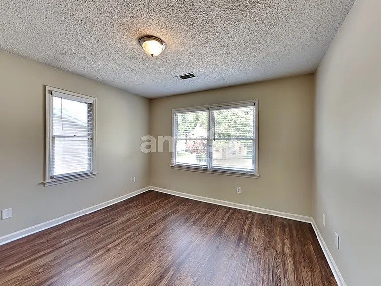 581 Thornbush Trce — Photo 17