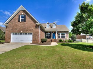 7 Dartford Ct, Easley, SC 29642