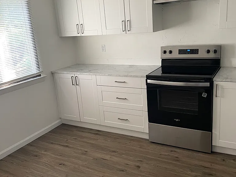 7 Padanaram Rd #B21 — Photo 8