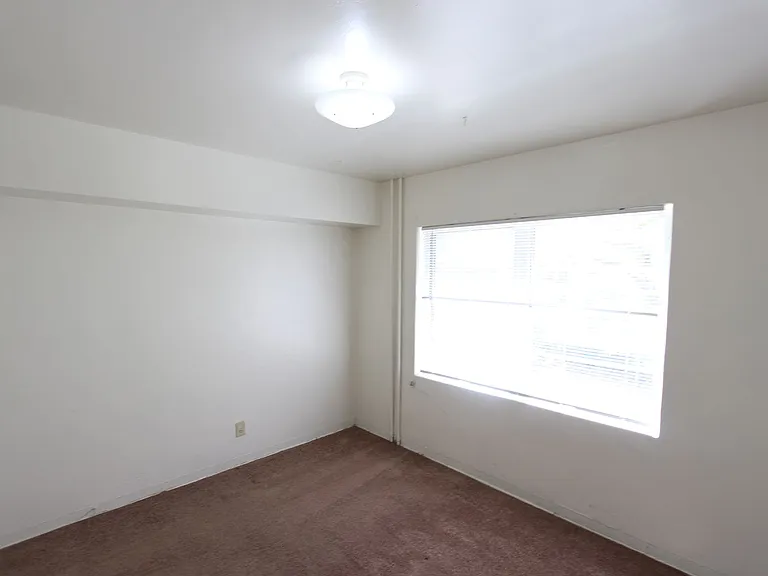324 N San Francisco St — Photo 14
