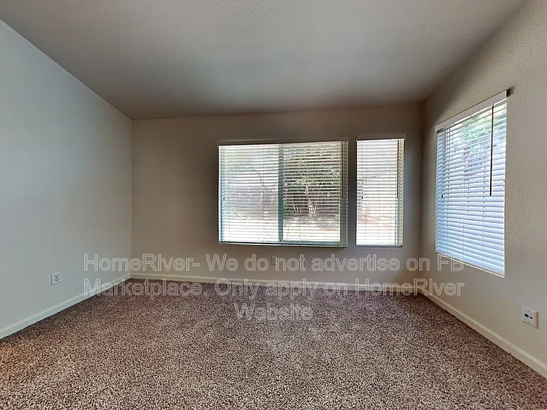 593 Fisher Cir — Photo 9