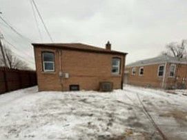 2nd image of 14535 S Hoxie Ave