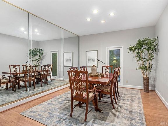4th image of 8469 Rupp Farm Dr