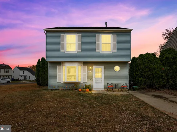 170 Peregrine Dr, Voorhees, NJ 08043