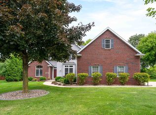 2143 Barrow Way, Neenah, WI 54956