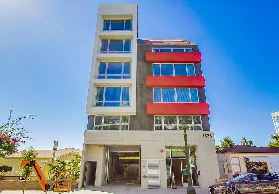 1st image of 1836 Columbia St Penthouse 1