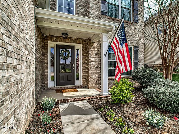 4th image of 2024 Creekside Manor Ln