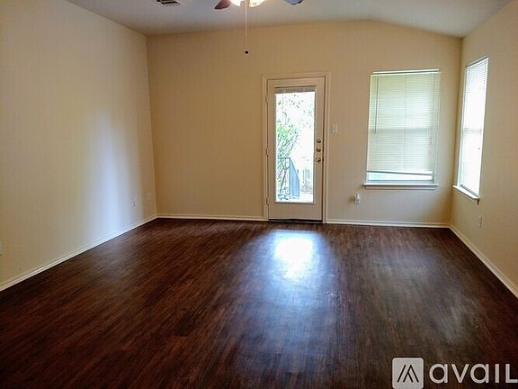 3rd image of 15301 Lady Elizabeths Ln