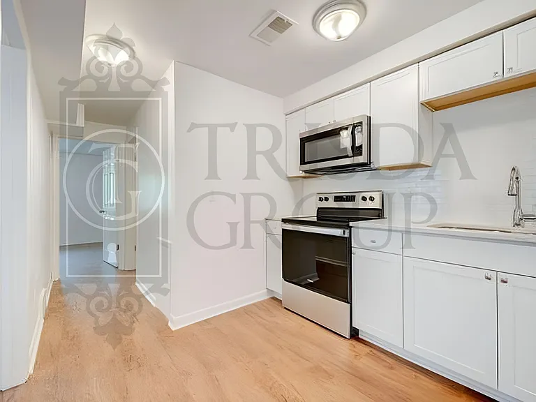 610 Broadhead Ave #C — Photo 22