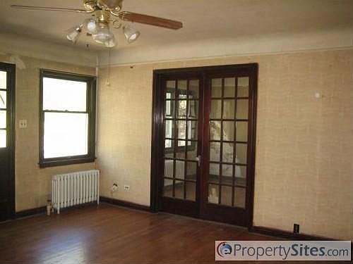 2nd image of 1295 Dahlia St