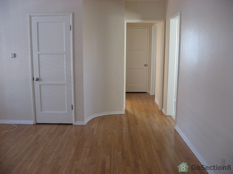 2nd image of 3014 W Mlk Blvd APT 4