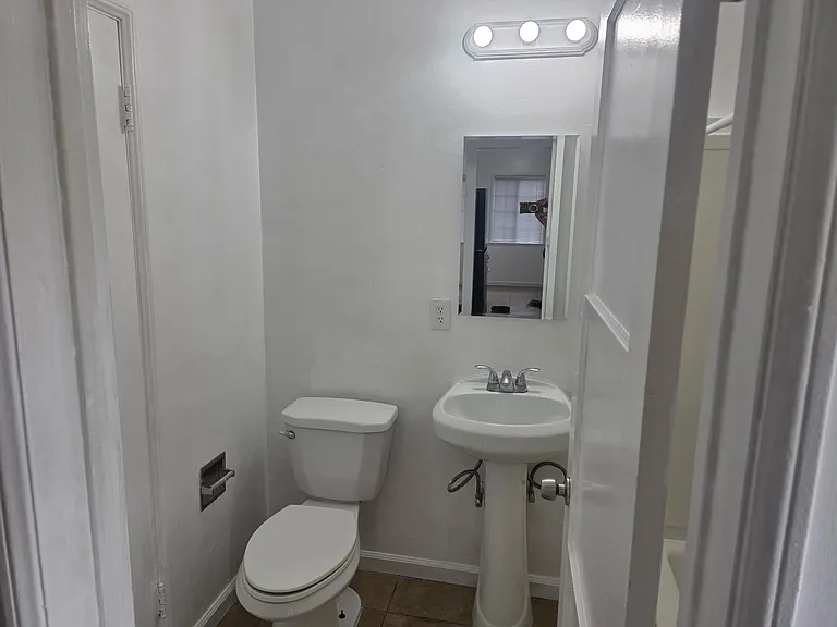 6660 E Olympic Blvd #6660 — Photo 7