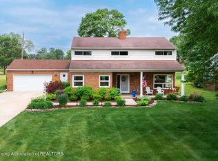 1717 Nottingham Rd, Lansing, MI 48911