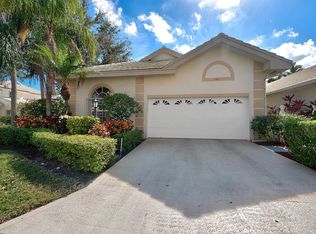 256 Canterbury Dr W, Palm Beach Gardens, FL 33418