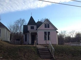 1814 Sacramento St, Saint Joseph, MO 64507
